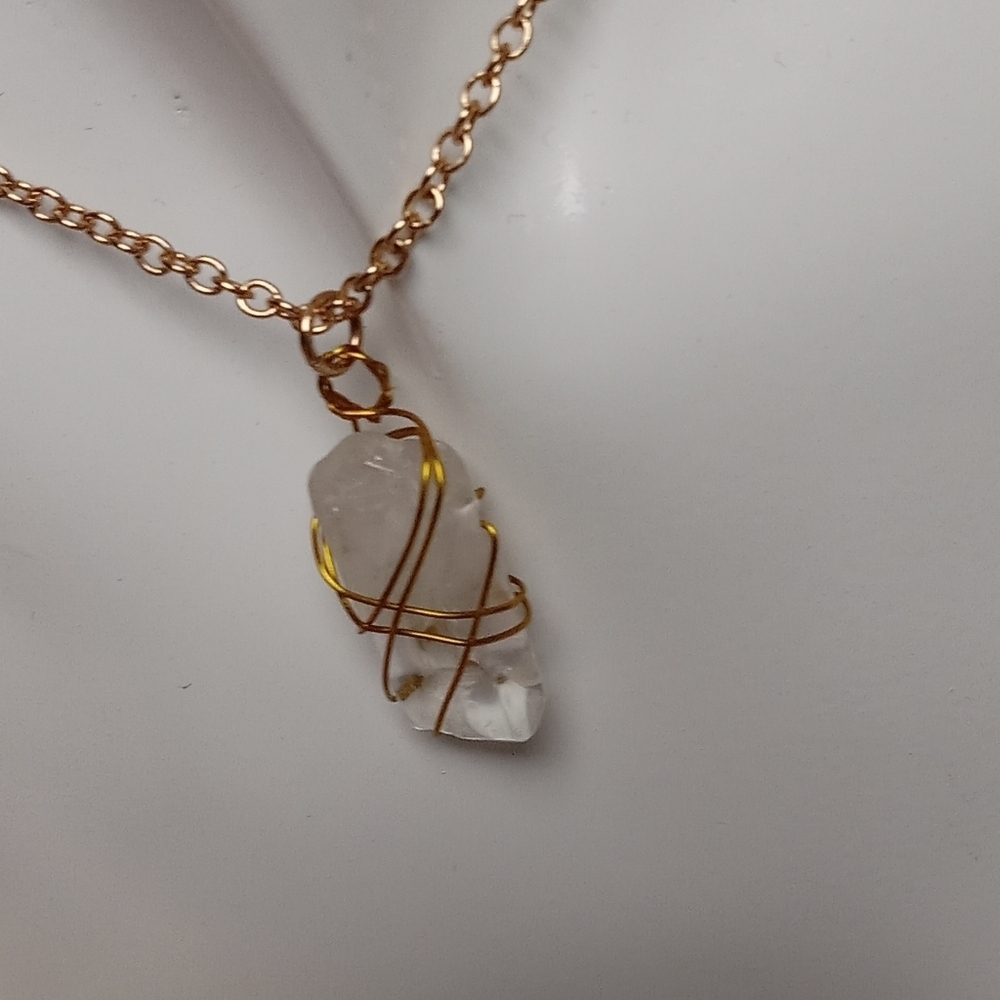 Hand Crafted Gold Necklace - Picture 2 of 5
